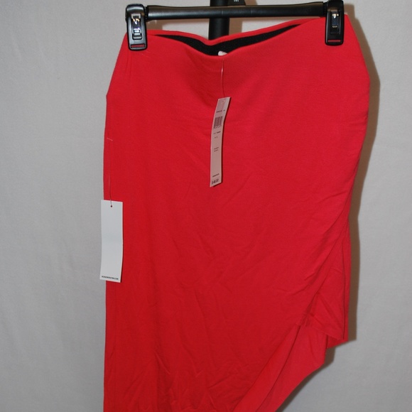 NWT BCBGeneration asymmetrical skirt Teaberry - Picture 5 of 5